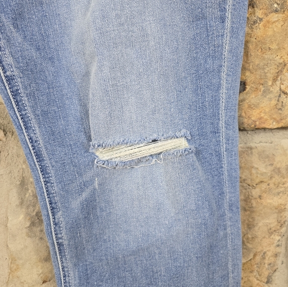 Mother The Midrise Dazzler Ankle Fray Weekend Kitten Denim Jeans - Picture 5 of 13